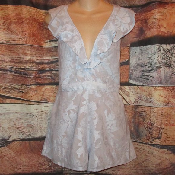 The Jetset Diaries L NWT Wanderlust Dusty Lavender Ruffle Shorts - Picture 7 of 14